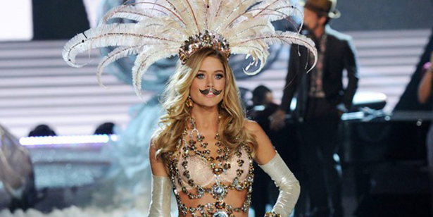 Mulheres gostosas: Angels victoria's secret de bigode