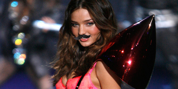 mulheres bonitas - Angels victoria's secret de bigode