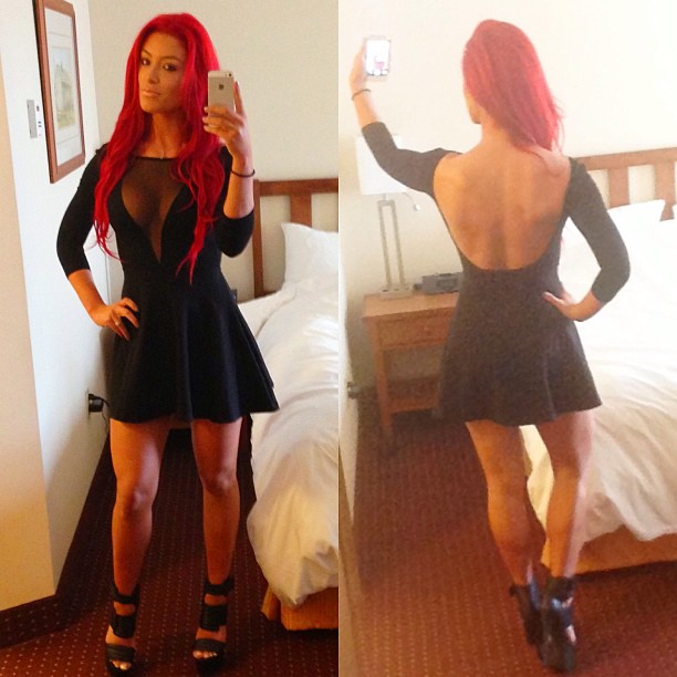 Eva Marie vestido decotado