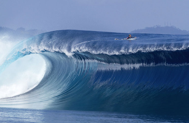 Foto de Stuart Gibson de Sean Woolnough em uma onda em Namotu Island, Fiji, foi um dos finalistas na categoria de Espírito.