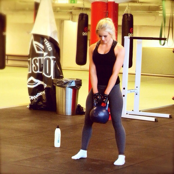 Anna Nyström malhando