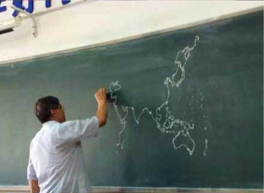 Desenhando o mapa do mundo nível asiático.