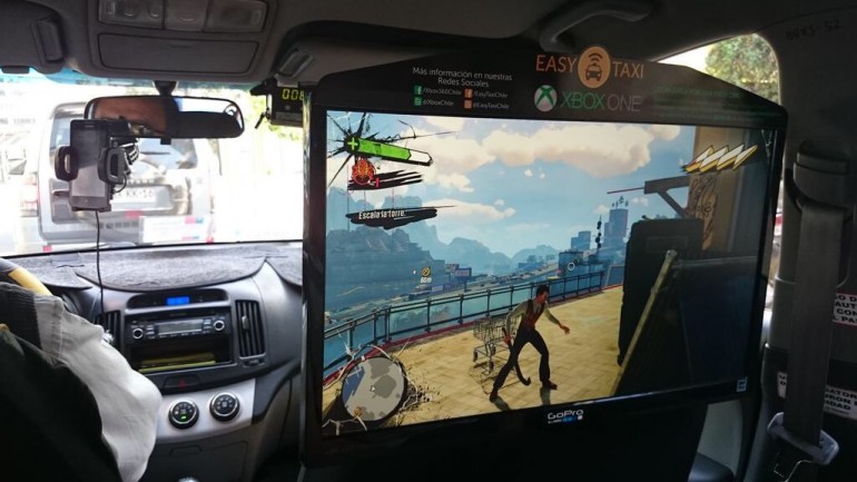 Taxi com XBOXOne para os passageiros