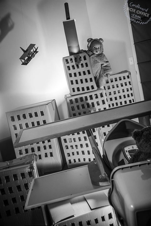 creative_parents_have_some_fun_bringing_movie_scenes_to_life_with_their_baby_640_high_17